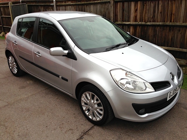 Renault Clio 1.2 16v TCE Dynamique 5 door